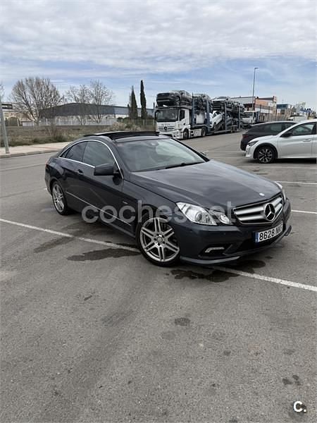 Usado Mercedes E250 204 CV (150 kW) 2010 Gris / plata Coupe