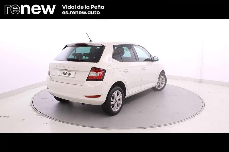 Usado Skoda Fabia Ambition 110 CV (80 kW) 2020 Blanco Berlina