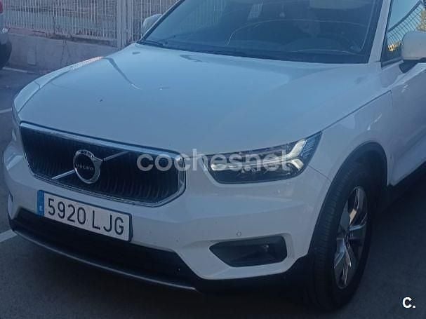 Blanco Usado 2020 Volvo XC40 Momentum SUV | 15.000 € - Imagen 1/3