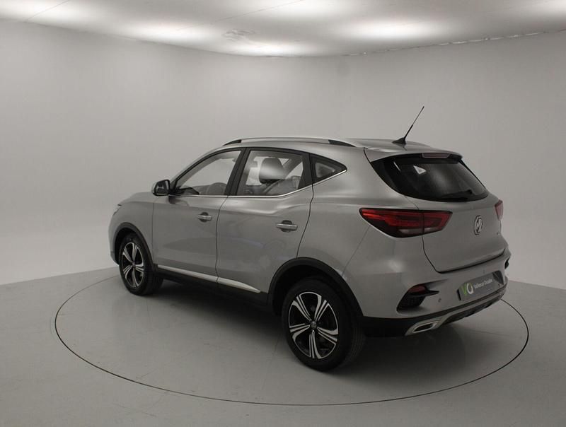 Usado MG ZS Comfort 111 CV (81 kW) 2022 Gris SUV