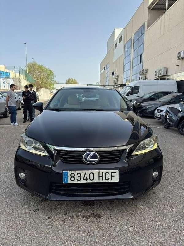 Usado Lexus CT200h 136 CV (100 kW) 2011 Negro Utilitario
