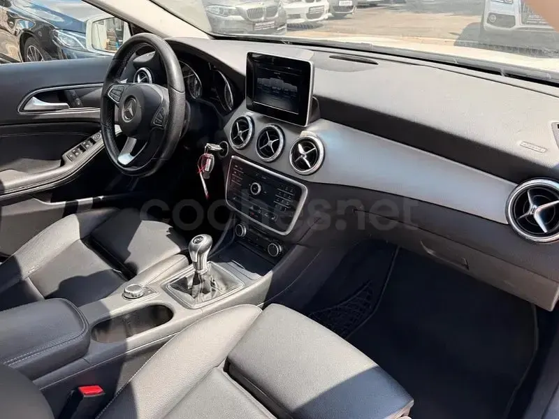Usado Mercedes GLA200 Style 136 CV (100 kW) 2016 Blanco SUV