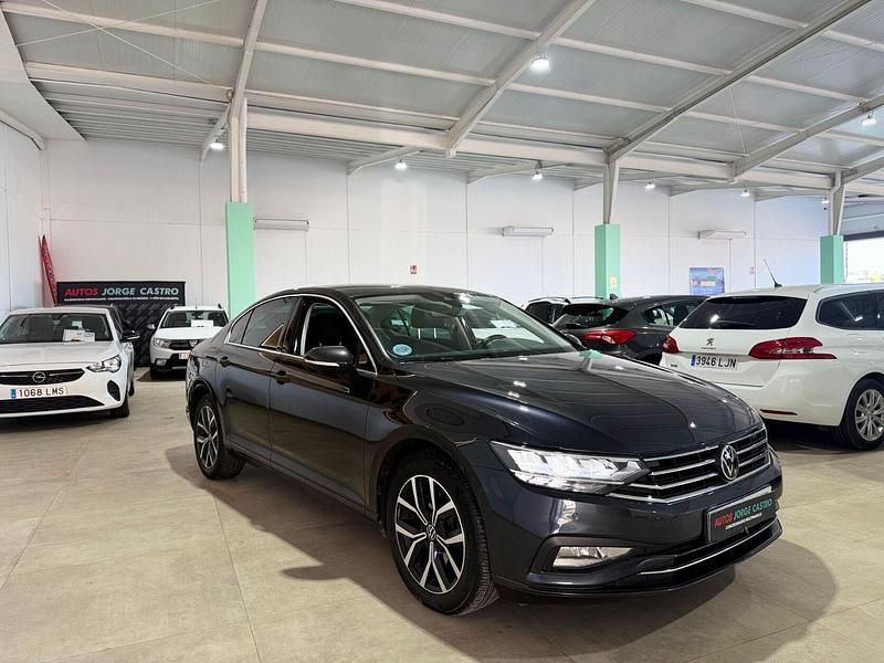 Occasion VW Passat Executive 150 ch (110 kW) 2022 Noir Berline