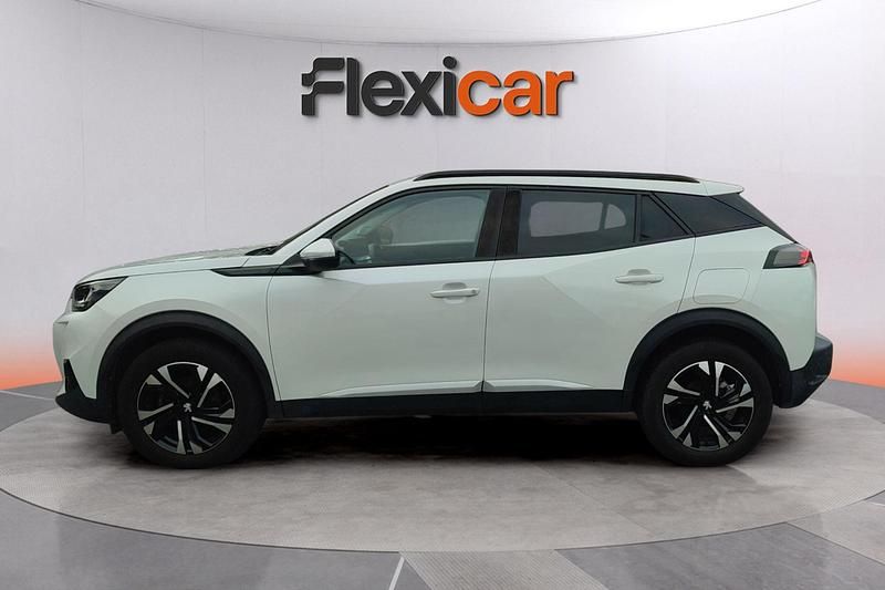 Usado Peugeot 2008 Active 110 CV (80 kW) 2020 Blanco SUV