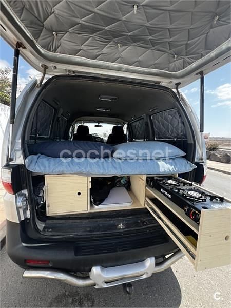 Usado Hyundai H-1 140 CV (102 kW) 2003 Gris / plata Monovolumen