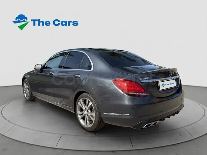 Usado Mercedes C250 Exclusive 211 CV (155 kW) 2015 Gris / plata Berlina