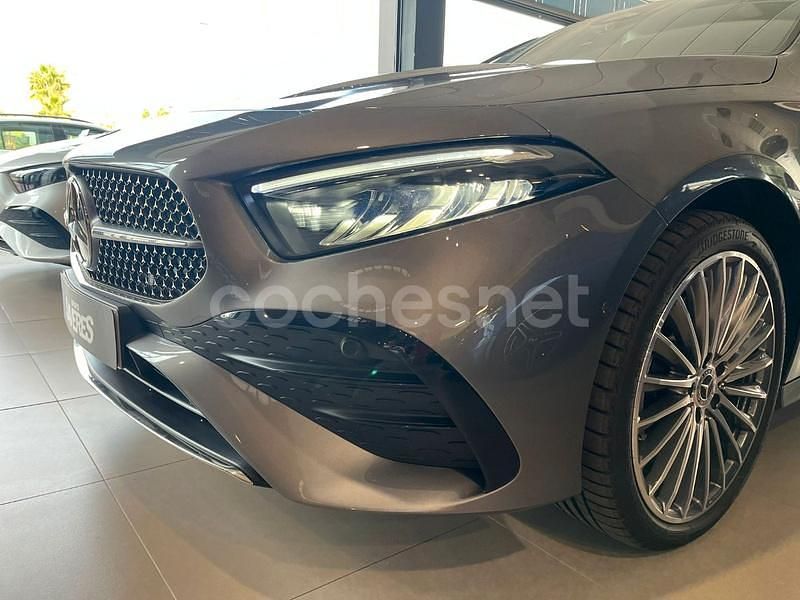 Nuevo Mercedes A250 218 CV (160 kW) 2025 Gris / plata Berlina