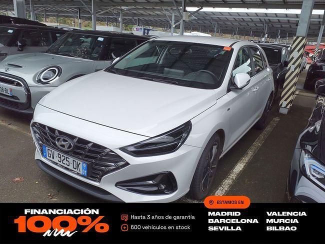 Usado Hyundai i30 120 CV (88 kW) 2024 Blanco Berlina