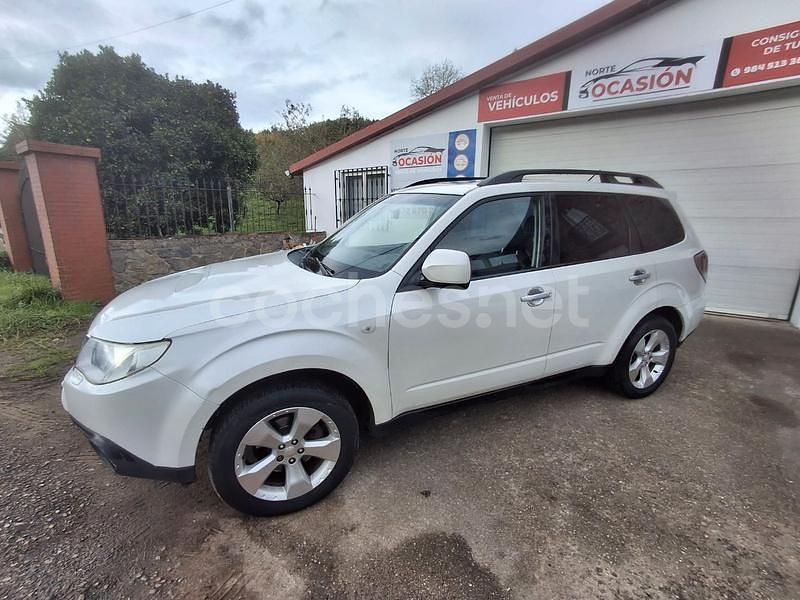 Blanco Usado 2008 Subaru Forester SUV | 7900 € - Imagen 1/4