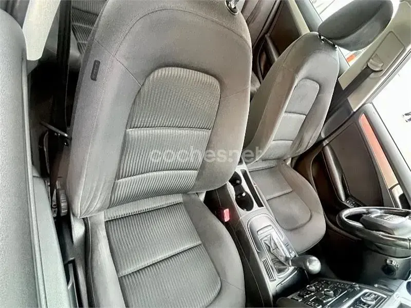 Usado Audi A4 143 CV (105 kW) 2010 Azul Berlina