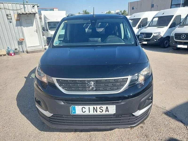 Usado Peugeot Rifter Active 131 CV (96 kW) 2020 Negro Monovolumen