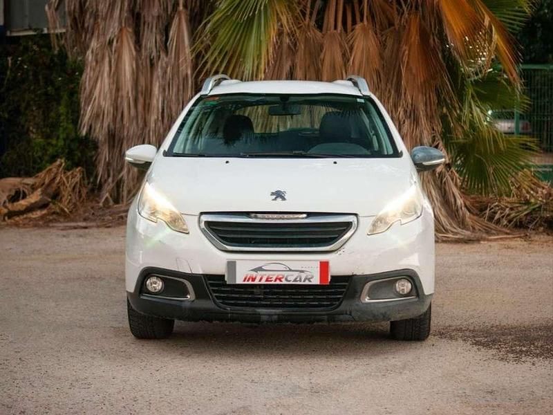 Usado Peugeot 2008 Active 109 CV (80 kW) 2014 Blanco SUV