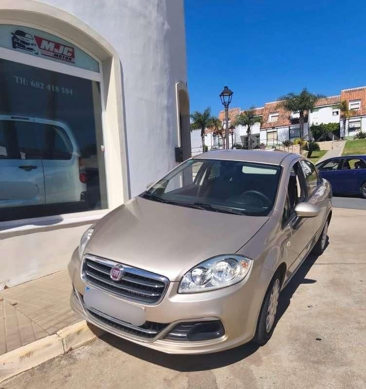 Beige Usado 2013 Fiat Linea Easy Berlina | 5500 € - Imagen 1/4
