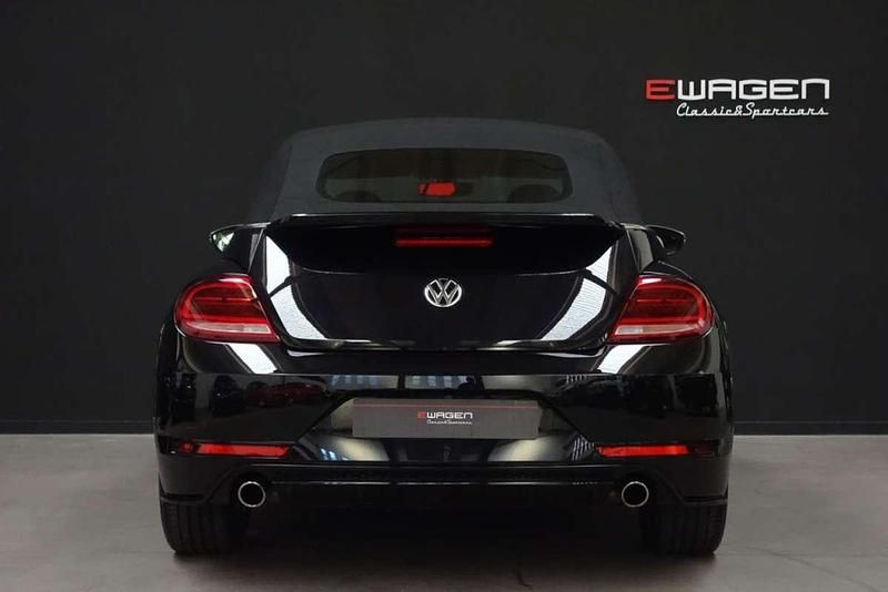 Usado VW Beetle Sport 220 CV (161 kW) 2017 Negro Utilitario