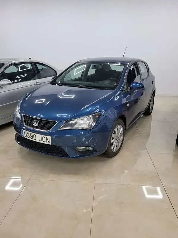 Usado Seat Ibiza Style 105 CV (77 kW) 2015 Azul Utilitario