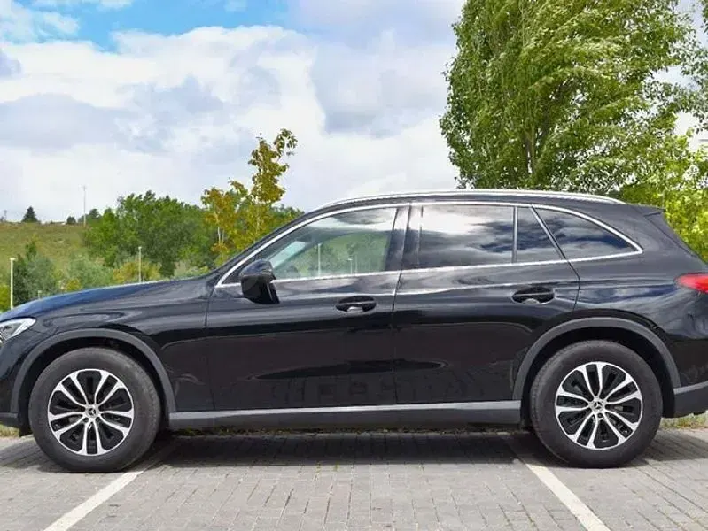 Usado Mercedes GLC220 Style 197 CV (144 kW) 2024 Negro SUV