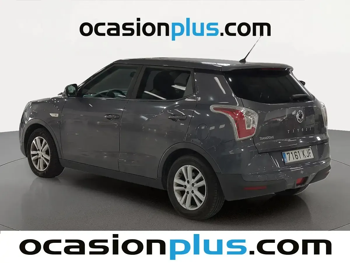 Usado SsangYong Tivoli 128 CV (94 kW) 2018 Gris SUV