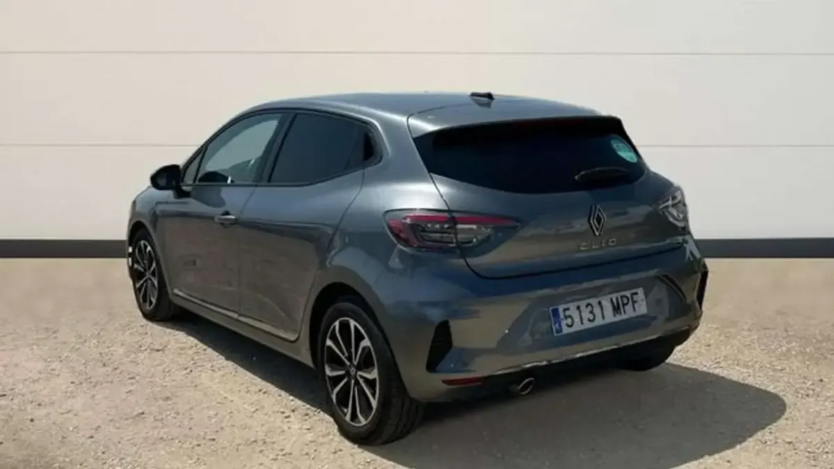 Usado Renault Clio V Techno 90 CV (66 kW) 2024 Gris Berlina