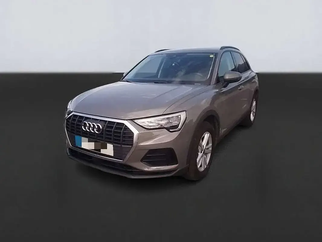 Usado Audi Q3 Premium 150 CV (110 kW) 2022 Gris SUV