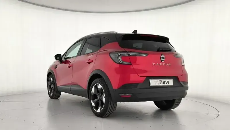 Usado Renault Captur Techno 101 CV (74 kW) 2025 Rojo SUV