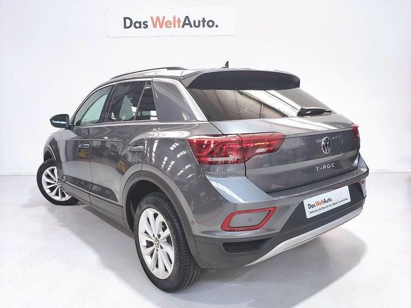 Usado VW T-Roc Life 115 CV (84 kW) 2022 Gris / plata SUV