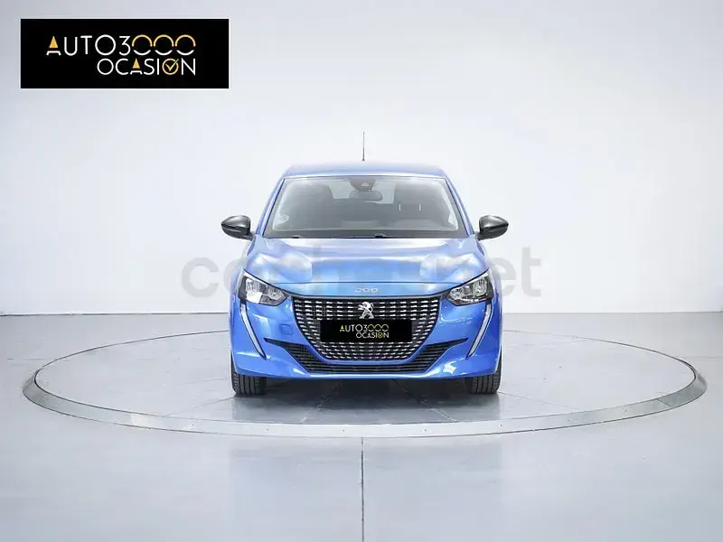 Usado Peugeot 208 Allure 100 CV (73 kW) 2023 Azul Utilitario