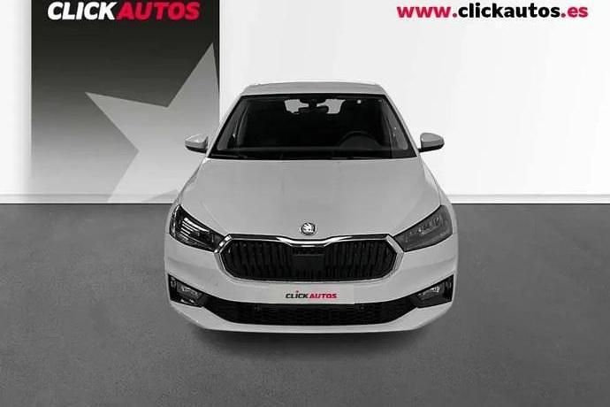 Usado Skoda Fabia Selection 95 CV (69 kW) 2025 Blanco Utilitario