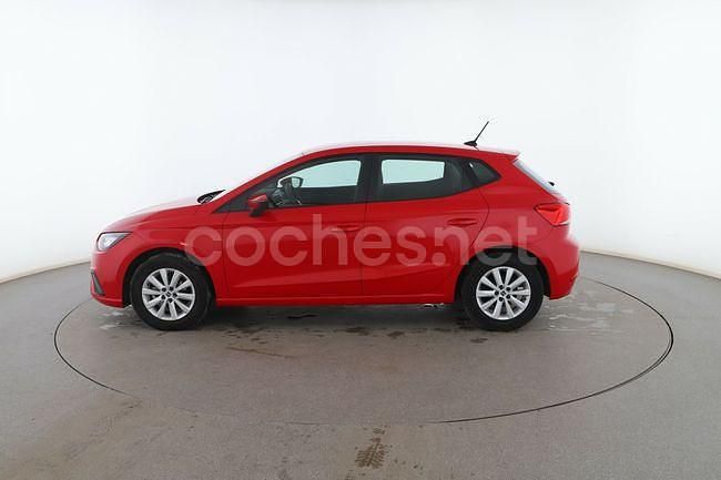 Usado Seat Ibiza Reference 80 CV (58 kW) 2023 Rojo Berlina