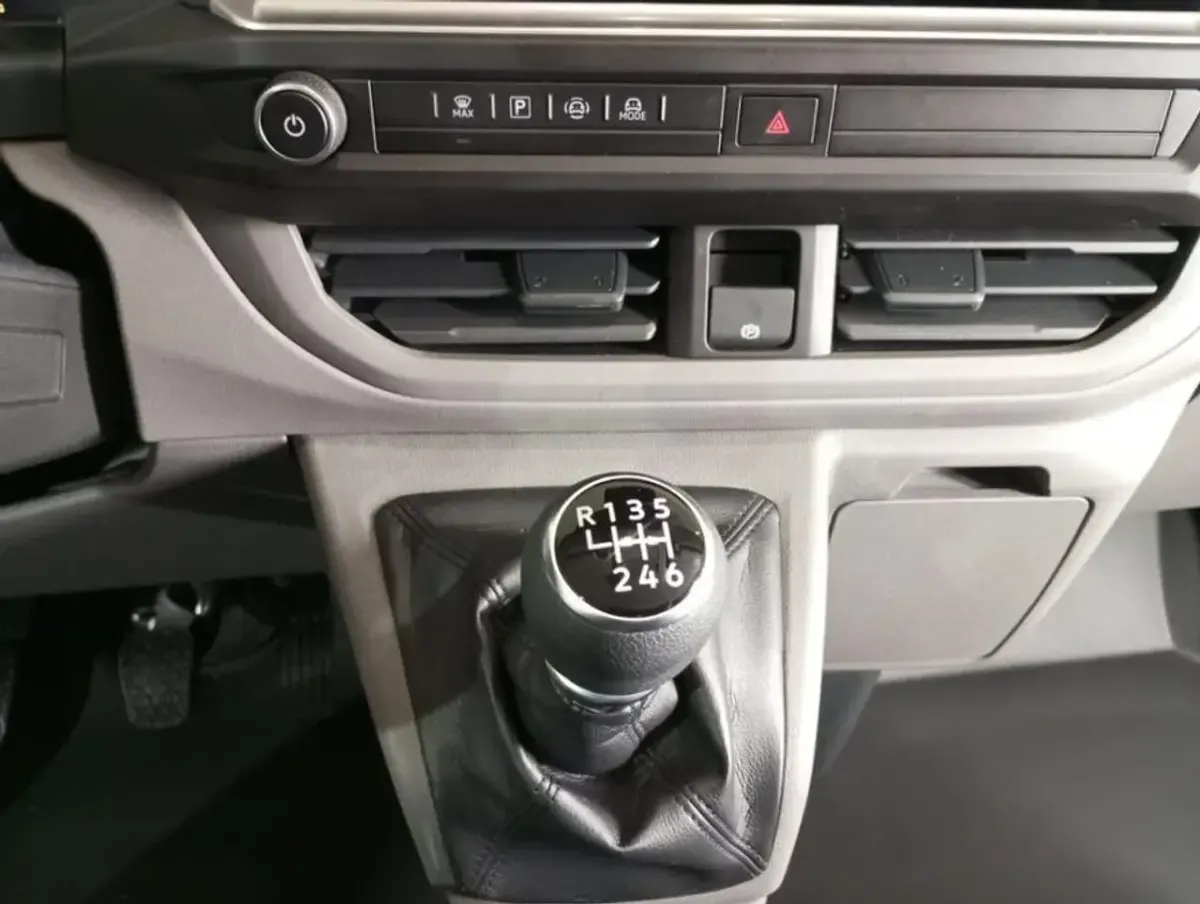 Usado VW Transporter 110 CV (80 kW) 2025 Blanco Van