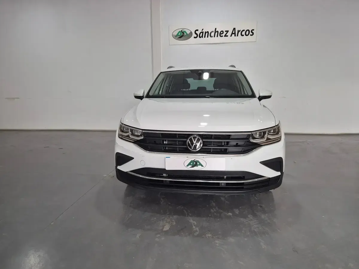 Usado VW Tiguan Life 150 CV (110 kW) 2022 Blanco SUV