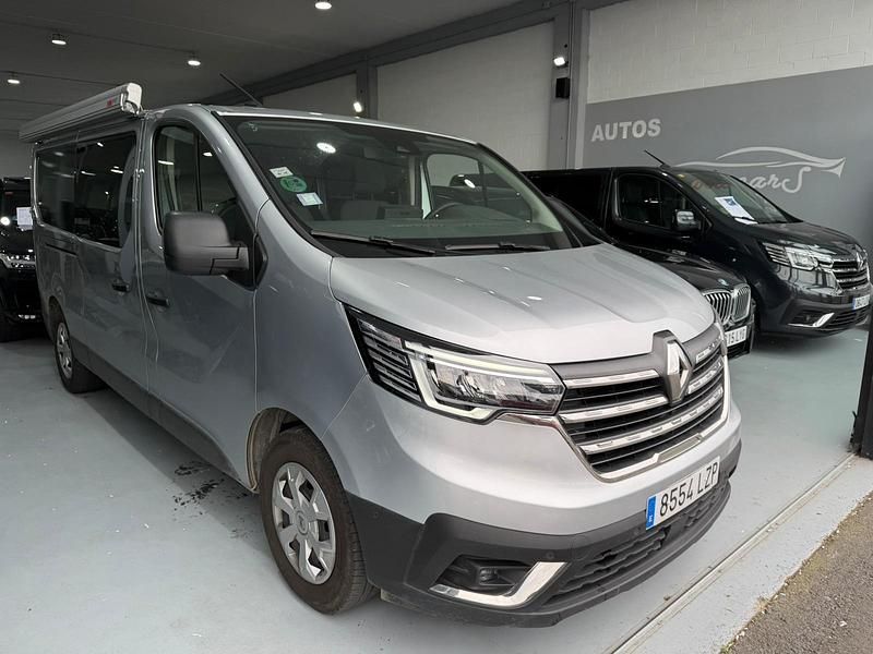 Usado Renault Trafic 150 CV (110 kW) 2022 Gris Monovolumen