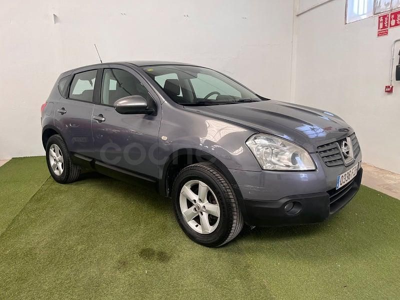 Usado Nissan Qashqai Tekna 106 CV (77 kW) 2008 Gris / plata SUV