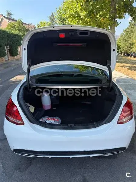 Usado Mercedes C220 AMG line 170 CV (125 kW) 2014 Blanco Berlina