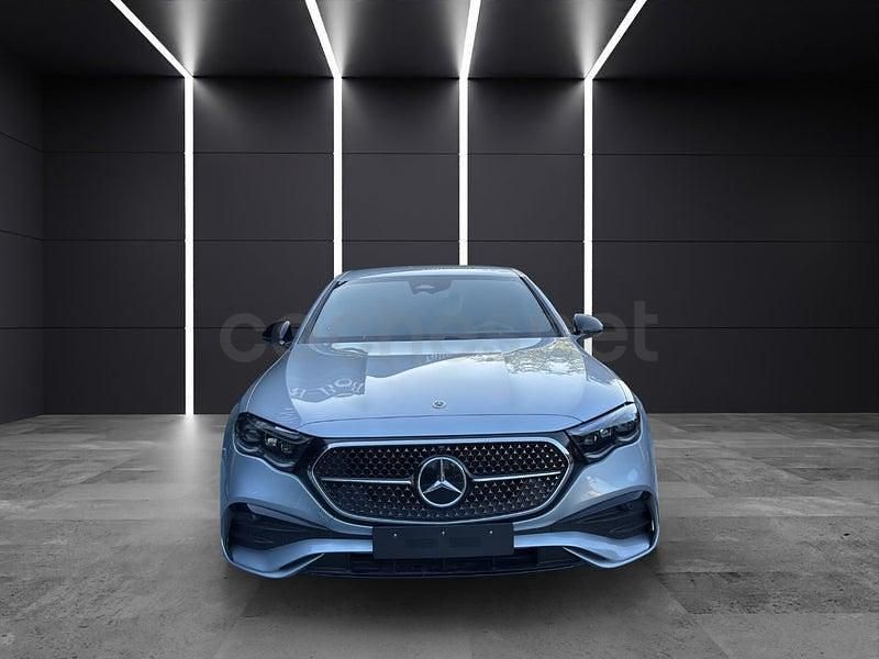 Nuevo Mercedes E220 197 CV (144 kW) 2025 Gris / plata Berlina