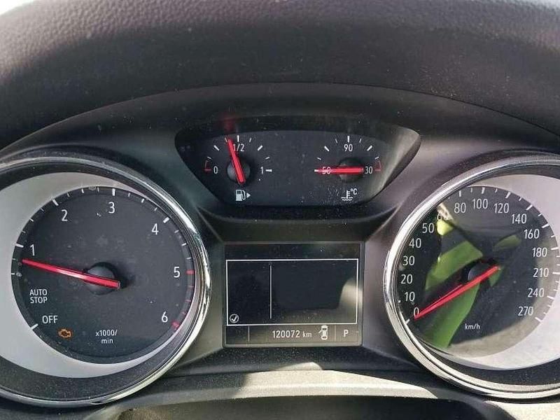 Usado Opel Insignia Innovation 170 CV (125 kW) 2019 Negro Berlina