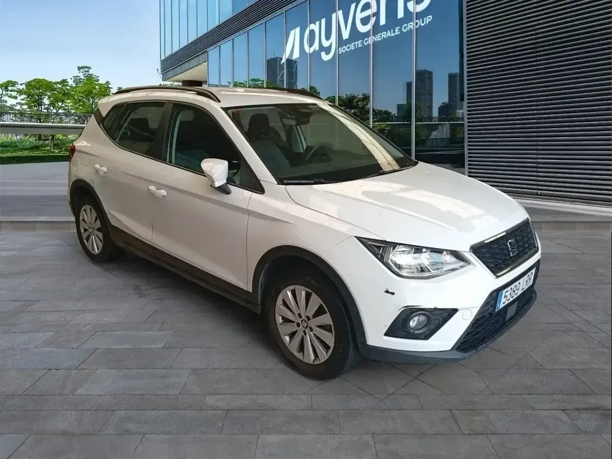 Usado Seat Arona Style 110 CV (80 kW) 2021 Blanco SUV