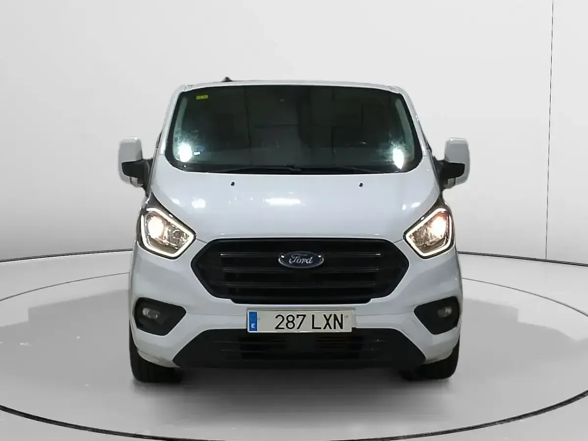 Usado Ford Transit Custom 130 CV (95 kW) 2022 Blanco Berlina