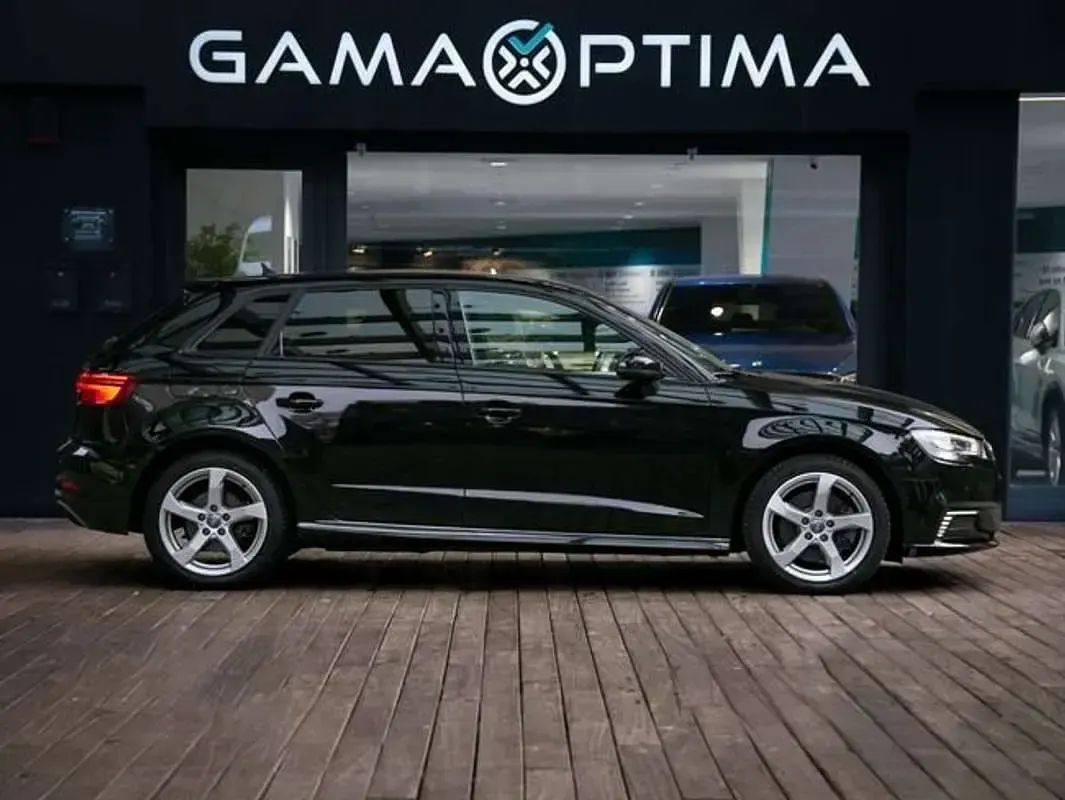 Usado Audi A3 Sport 204 CV (150 kW) 2020 Negro Berlina