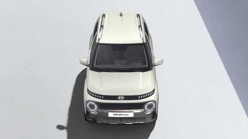 Usado Hyundai Inster 84 kW (115 CV) 2025 Beige Utilitario