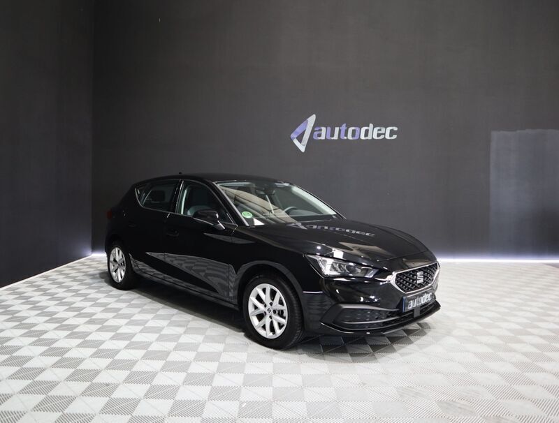 Negro Usado 2024 Seat Leon Style Berlina | 19.900 € (Buen precio) - Imagen 1/4