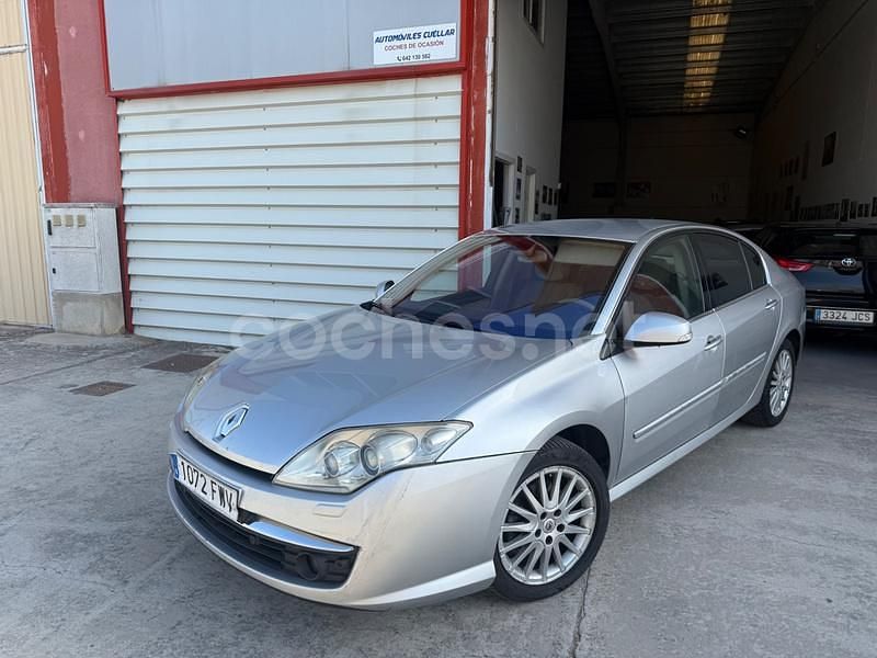 Gris / plata Usado 2008 Renault Laguna III Dynamique Berlina | 2700 € (Precio justo) - Imagen 1/4