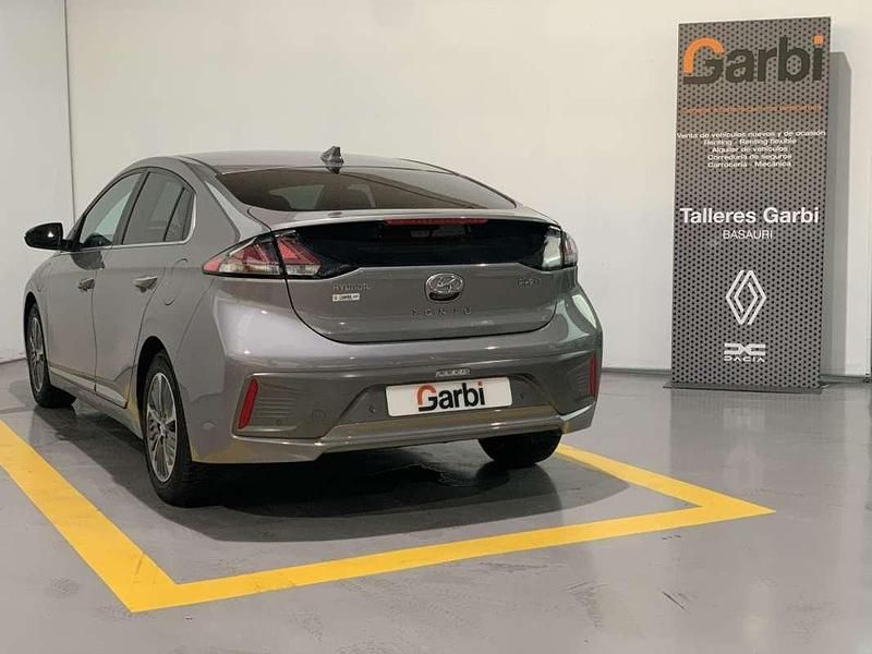 Usado Hyundai Ioniq Style 141 CV (103 kW) 2020 Gris Utilitario