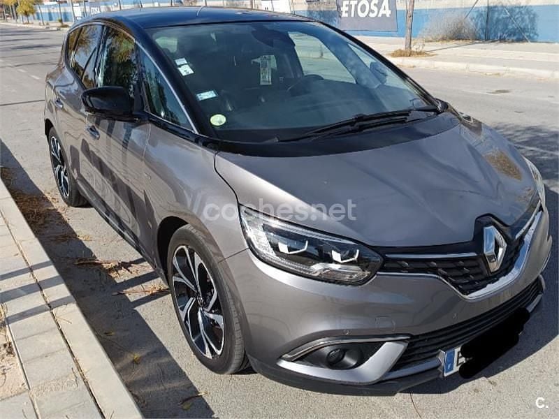 Violeta / lila Usado 2016 Renault Scénic III Bose Edition Monovolumen | 8600 € (Precio justo) - Imagen 1/4