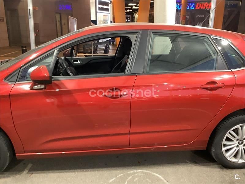 Usado Citroën C4 Live 110 CV (80 kW) 2016 Rojo Berlina