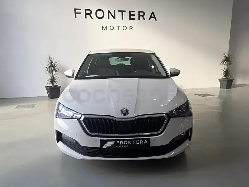 Usado Skoda 110 R 110 CV (80 kW) 2022 Blanco Berlina