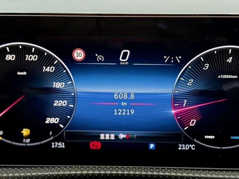 Usado Mercedes A180 Advanced 136 CV (100 kW) 2025 Blanco Utilitario