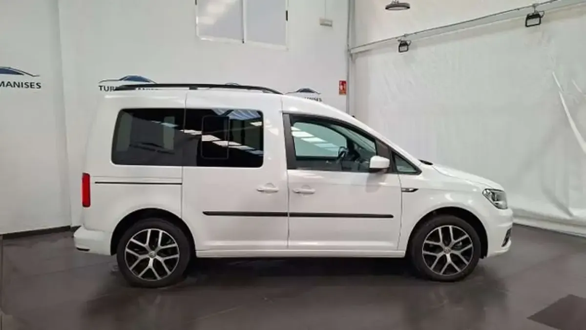 Usado VW Caddy 102 CV (75 kW) 2019 Blanco Monovolumen