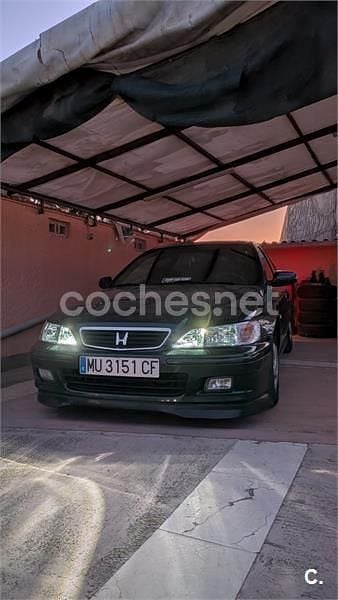 Usado Honda Accord ES 147 CV (108 kW) 1999 Verde Berlina