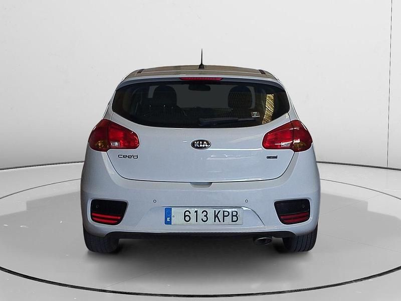 Usado Kia Ceed 136 CV (100 kW) 2018 Blanco Utilitario