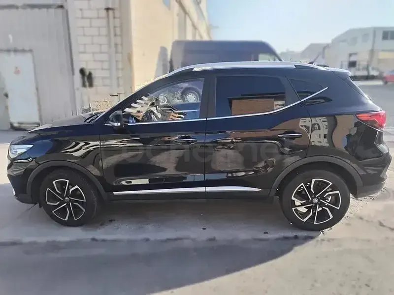 Usado MG ZS Luxury 106 CV (77 kW) 2024 Negro SUV